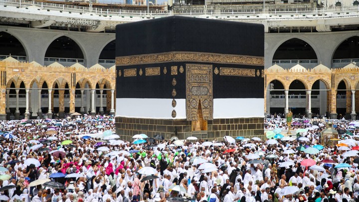 kjri: 50 jemaah umrah ditolak masuk saudi karena pakai visa wisata palsu
