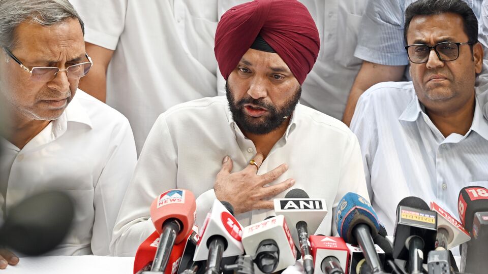 on arvinder lovely's ‘delhi unit against aap pact’ remark, sanjay singh says ‘he played key role’