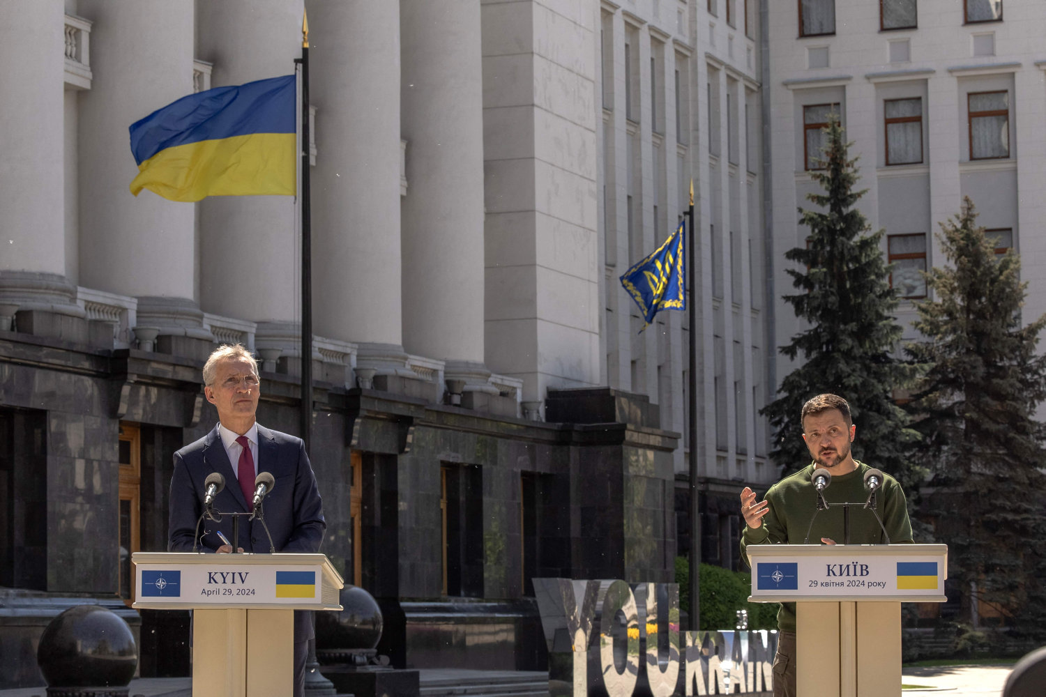 nato-chef bebuder øget militær støtte til ukraine