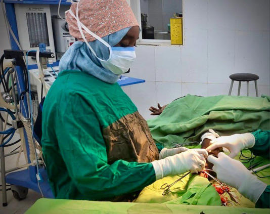 Medics in Sudan taught to treat gunshot wounds on smartphones