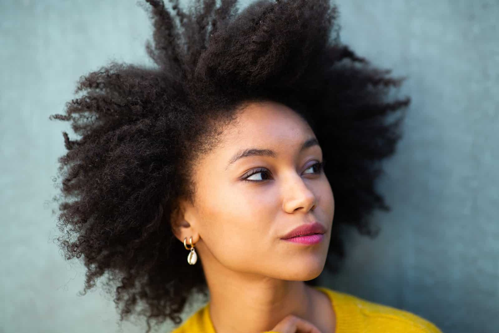Image Credit: Shutterstock / mimagephotography <p><span>By showcasing a variety of Black women’s beauty, TV can challenge narrow beauty standards and promote inclusivity.</span></p>
