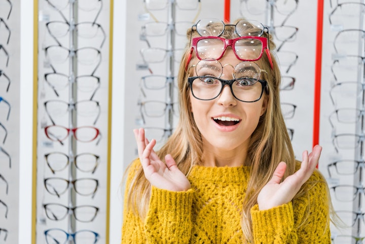 tärkeitä vinkkejä silmälasien pitämiseen koskemattomassa kunnossa: ylläpito ja huolenpito