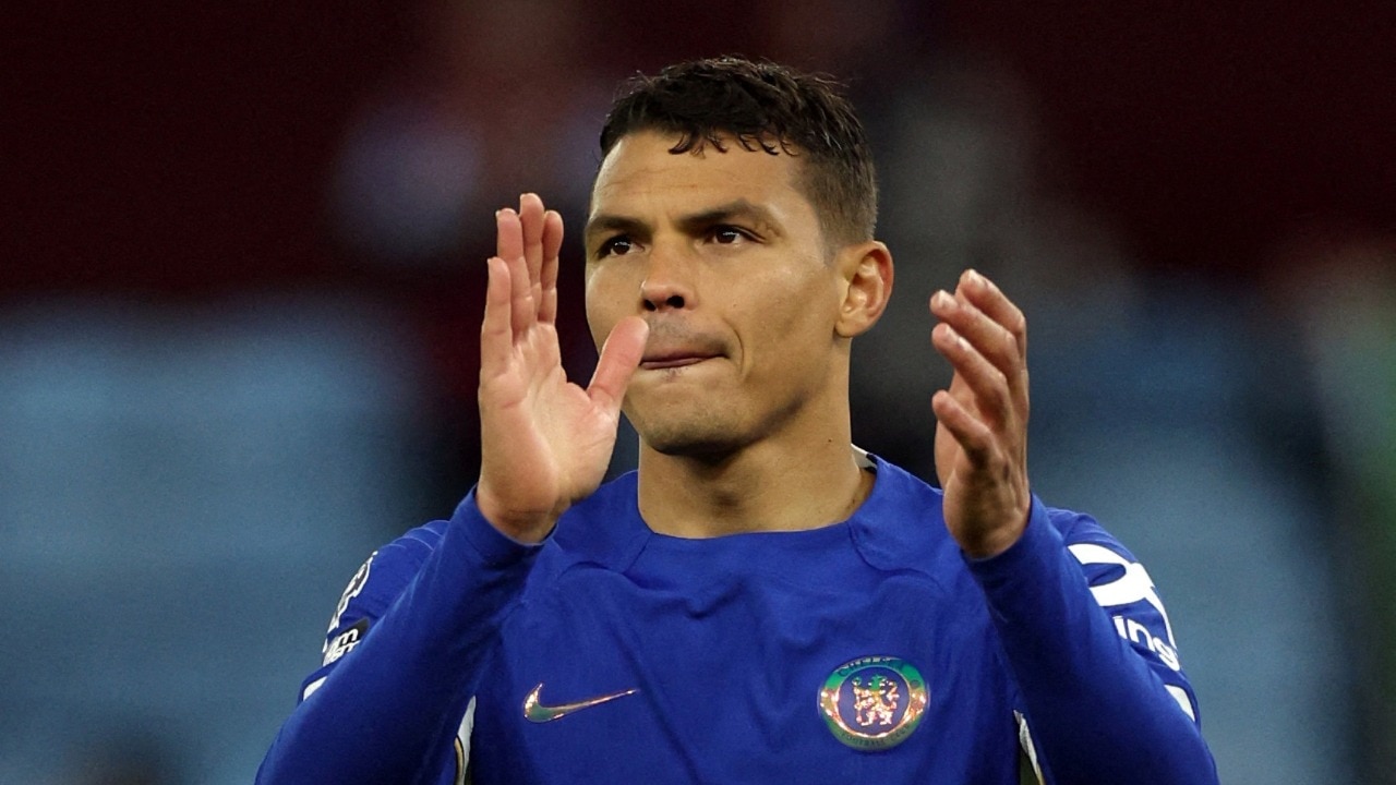 premier league: emotional thiago silva to leave chelsea at the end of the season
