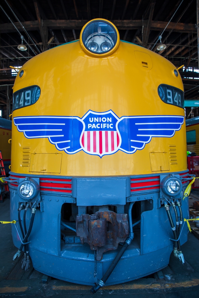 10 Locomotives at the Heart of America`s Railway Development