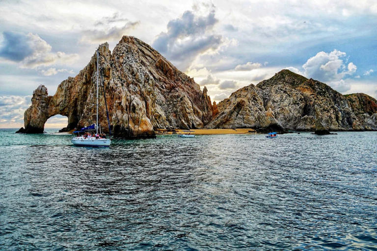 Planning an adults-only vacation to Cabo Mexico? These properties don't disappoint with fantastic accommodations, delicious restaurants, and amazing amenities.