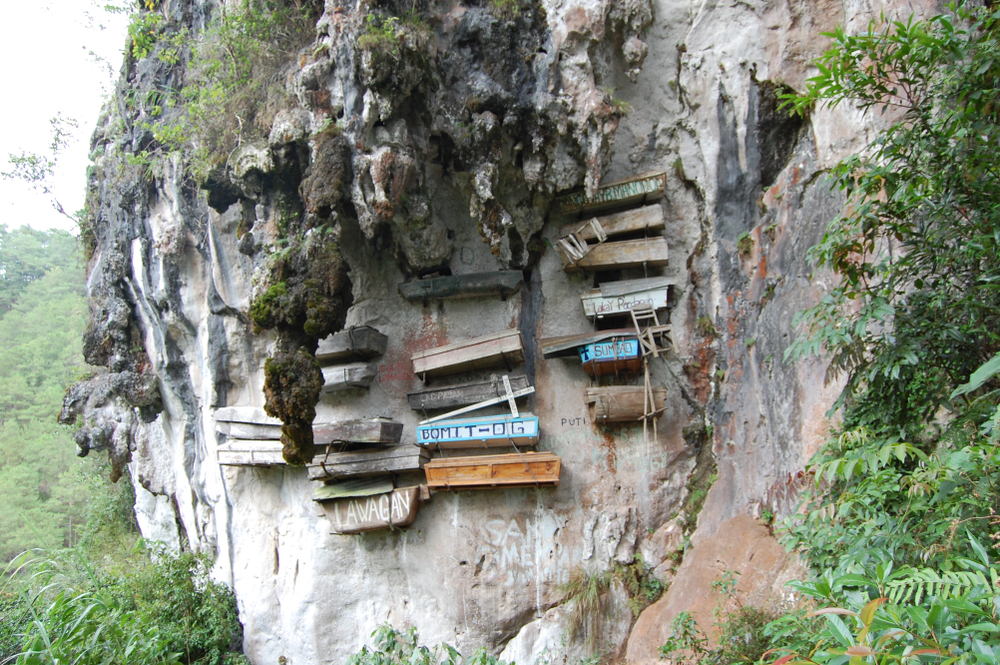 22 Photos Of Sagada's Burial Cliffs