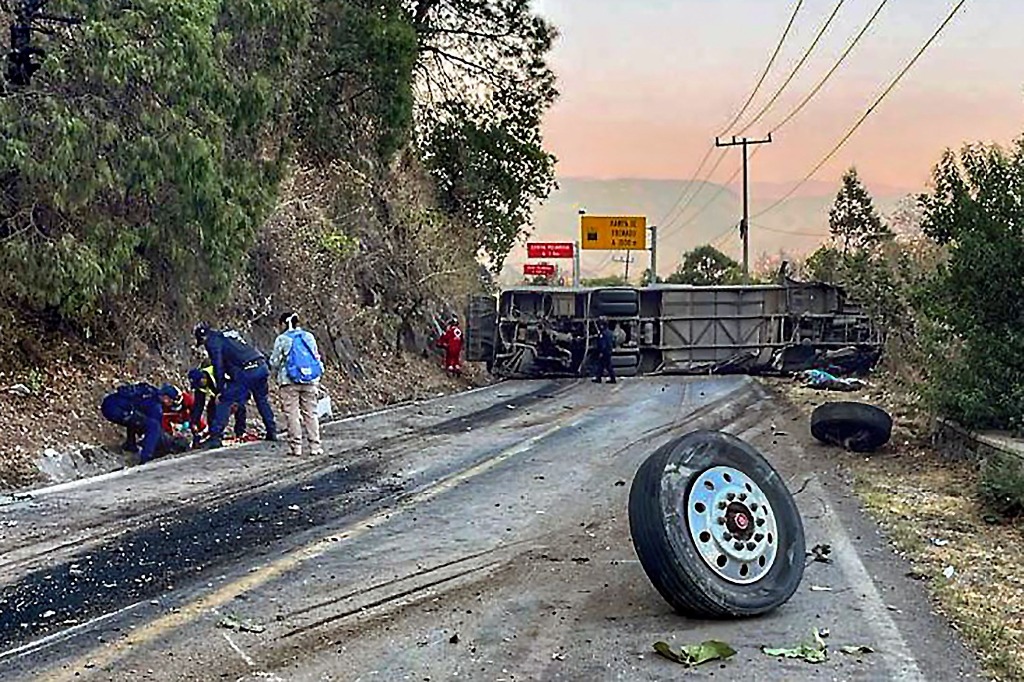murieron 18 peregrinos en camionazo en vía a chalma
