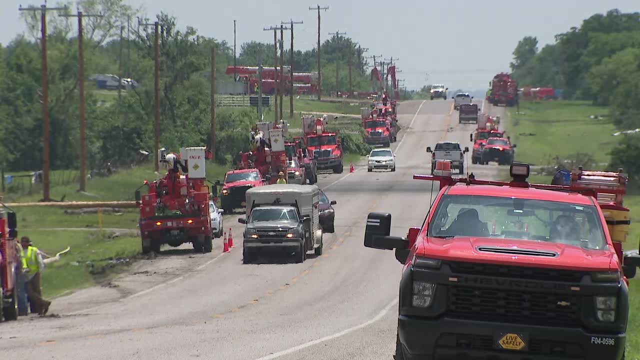 Oklahoma Tornadoes: Cleanup Efforts Underway In Towns Hit Hard By ...