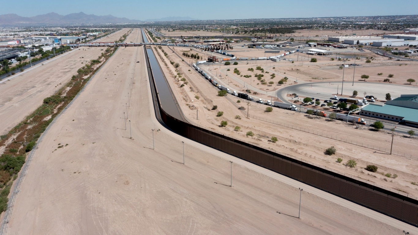 Massive delays for shipments heading into US from Mexico as TxDOT ...