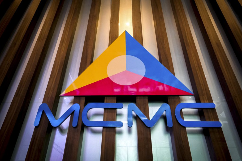 mcmc under fire from rights group over police report against journalist