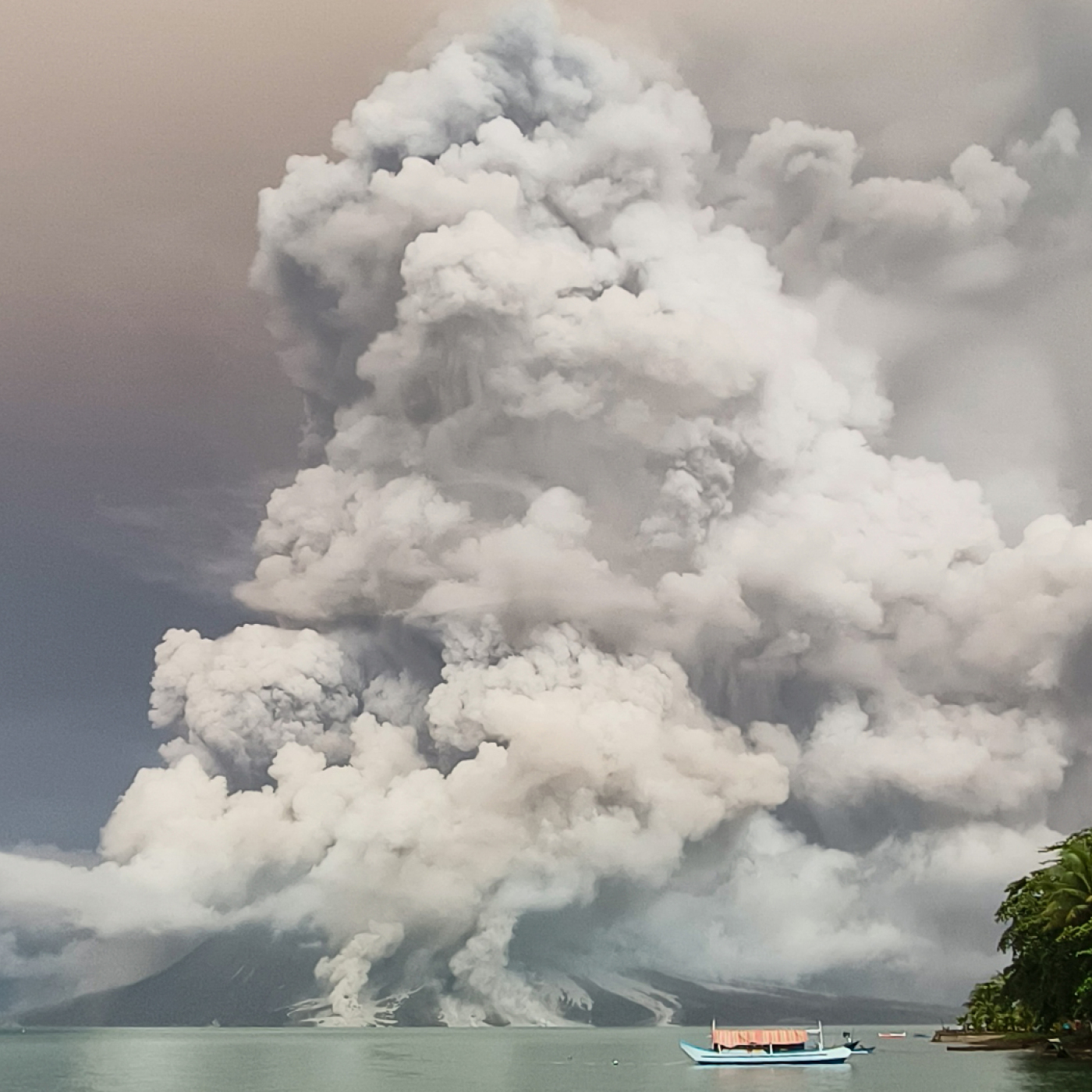 vulkan ruang in indonesien kommt nicht zur ruhe