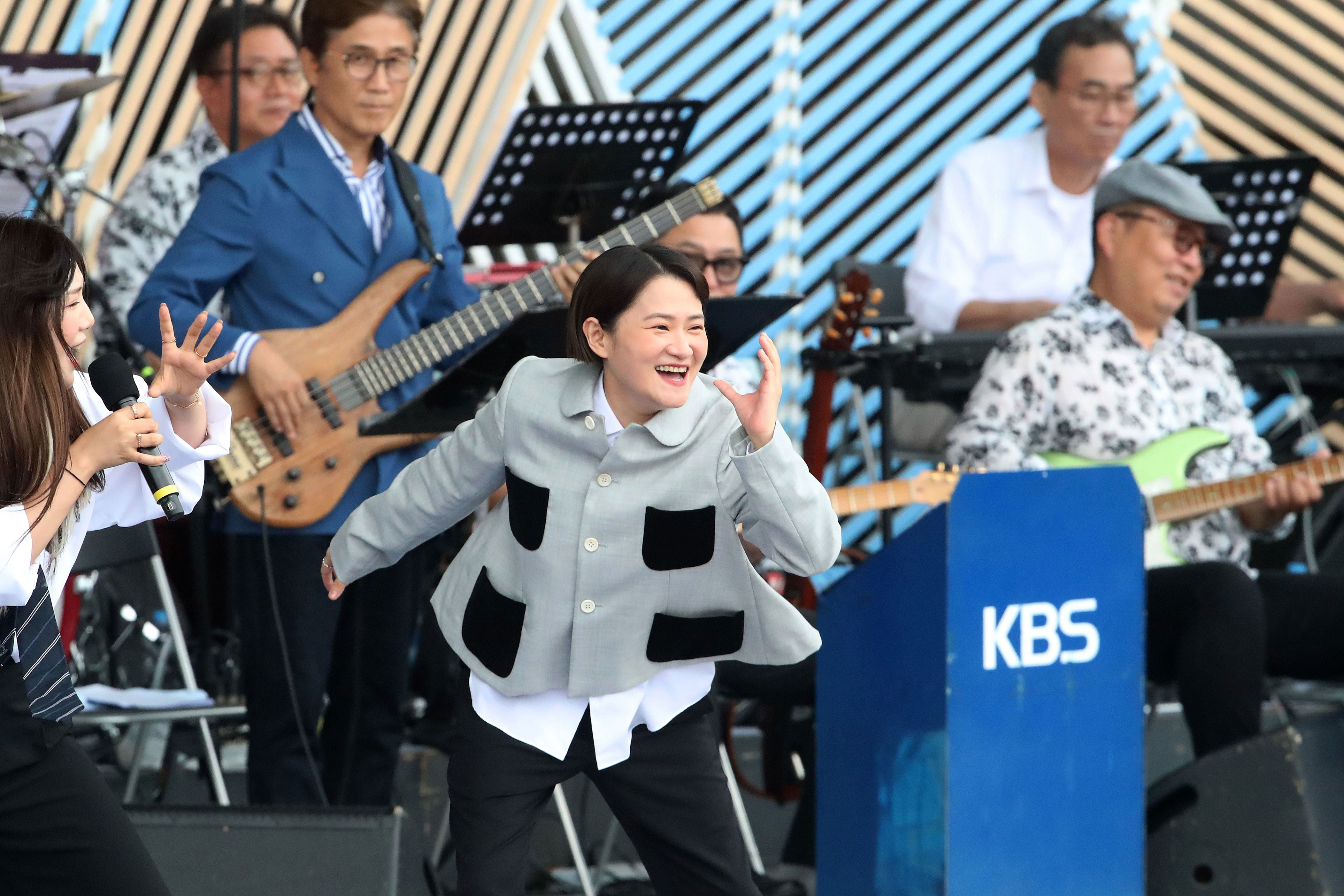 ‘시청률 낮다고 김신영 뺐는데…’ 전국노래자랑 시청률 제자리걸음