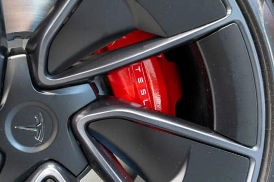 新 Tesla Model 3 Performance 抵港 破百 3.1 秒 + 528KM 續航力