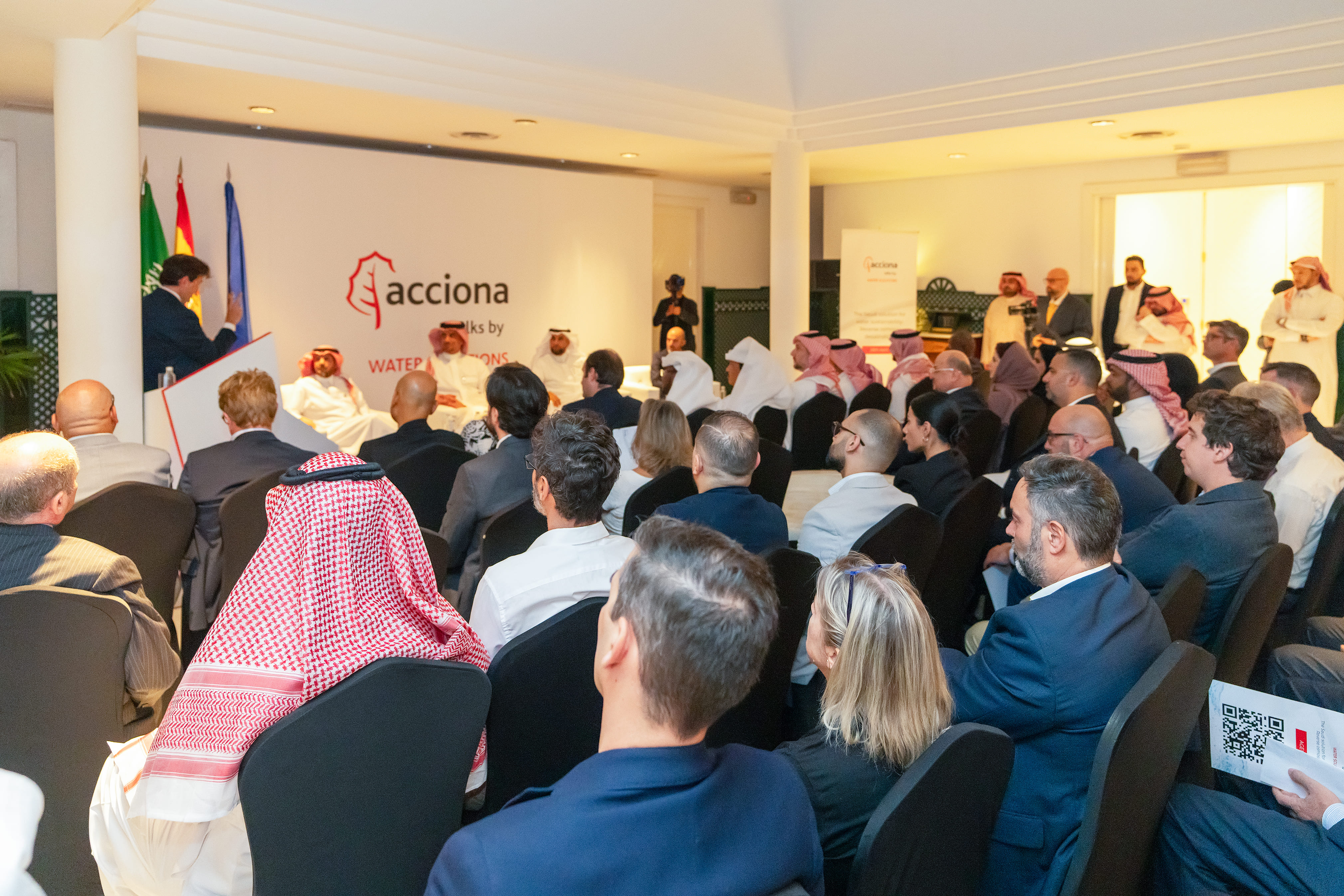 acciona presents it first talks about reverse osmosis desalination