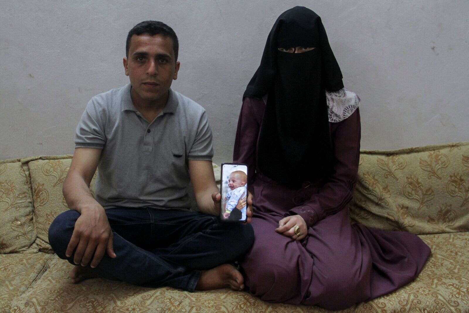 gaza war separates parents from their newborn baby
