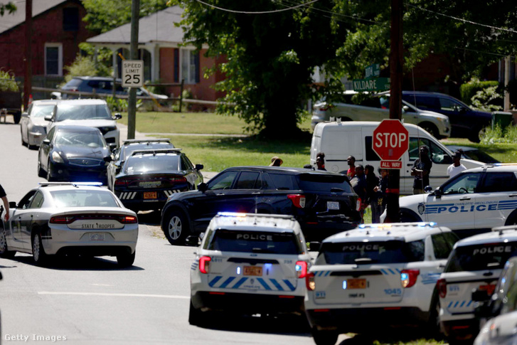 négy amerikai rendőr vesztette életét egy lövöldözésben