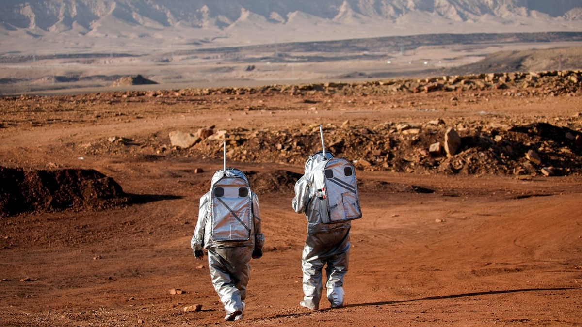 four humans to begin living on mars. but, there is a twist