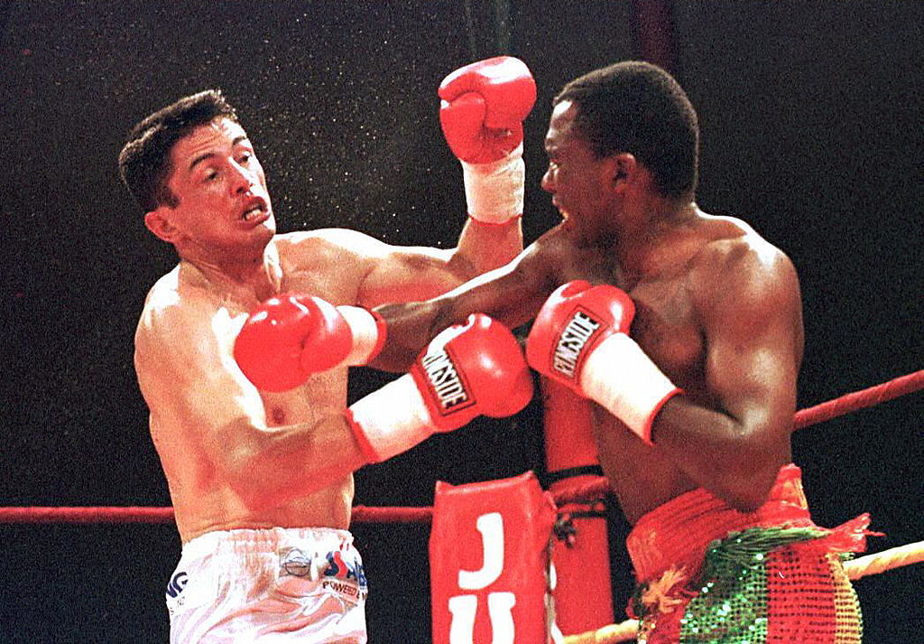 former boxing world champion dies aged 57