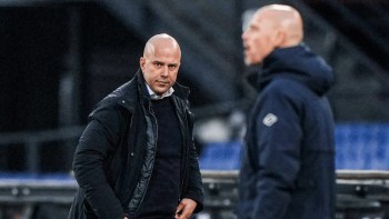 midfielder who played under ten hag and slot reveals who's the better manager