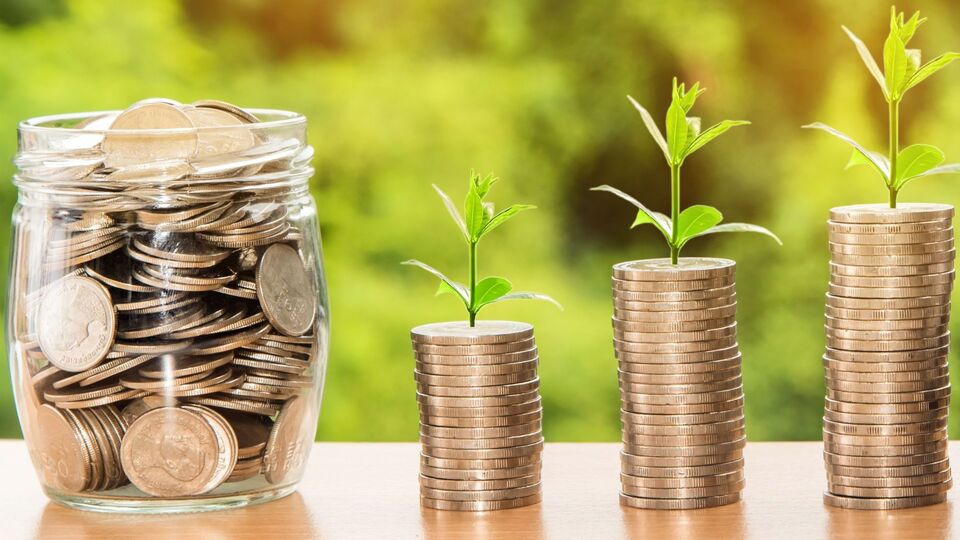 dynamic hybrid funds: why should you invest in these mutual funds?