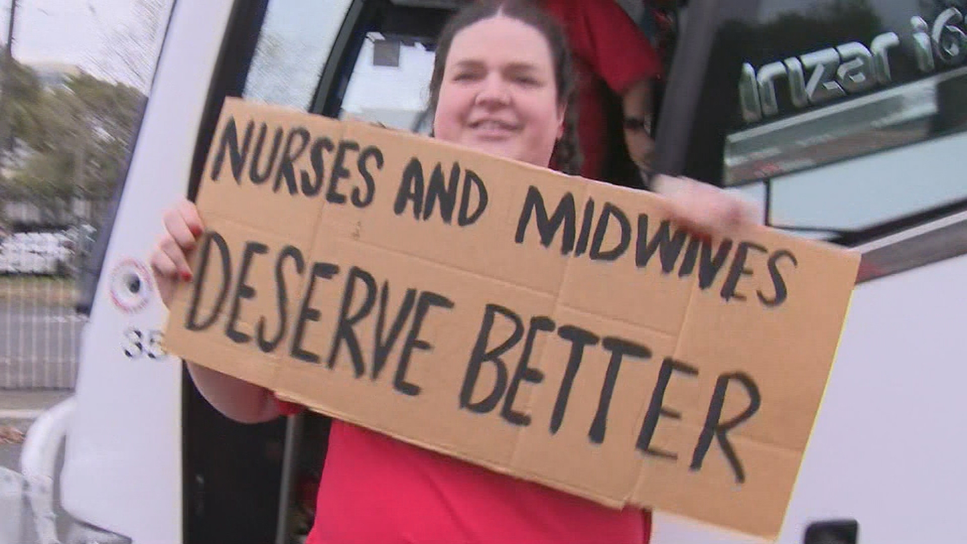 victorian nurses and midwives ramp up industrial action for better pay