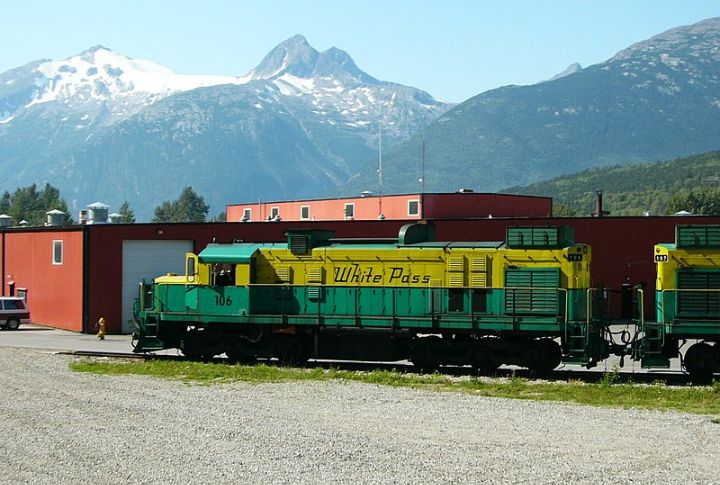 <p>Hop on the White Pass & Yukon Route train and prepare for a fantastic quest through history and stunning views. Travel from Skagway, Alaska, to Fraser, British Columbia, and experience the Klondike Gold Rush route. You’ll see snowy hills, waterfalls, and rocky gorges everywhere.</p>