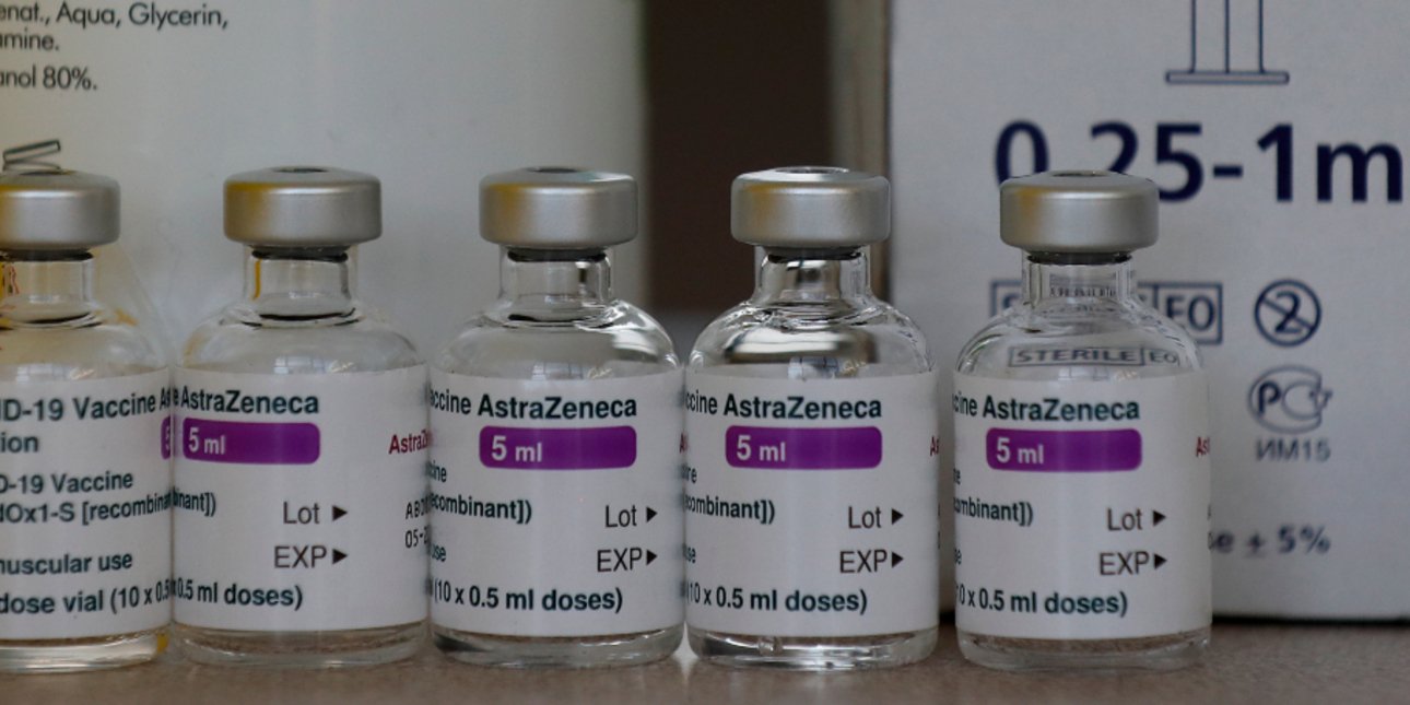 η astrazeneca παραδέχθηκε ότι το εμβόλιο κατά της covid μπορεί να προκαλέσει σπάνιες θρομβώσεις