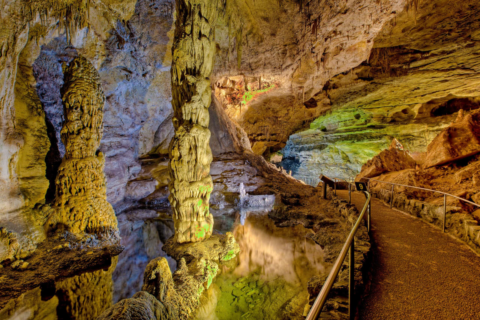 <p>Delve underground and discover the Carlsbad Caverns National Park. Comprised of around 120 known caves, this amazing subterranean UNESCO World Heritage Site is located in the Guadalupe Mountains of southeastern New Mexico.</p>