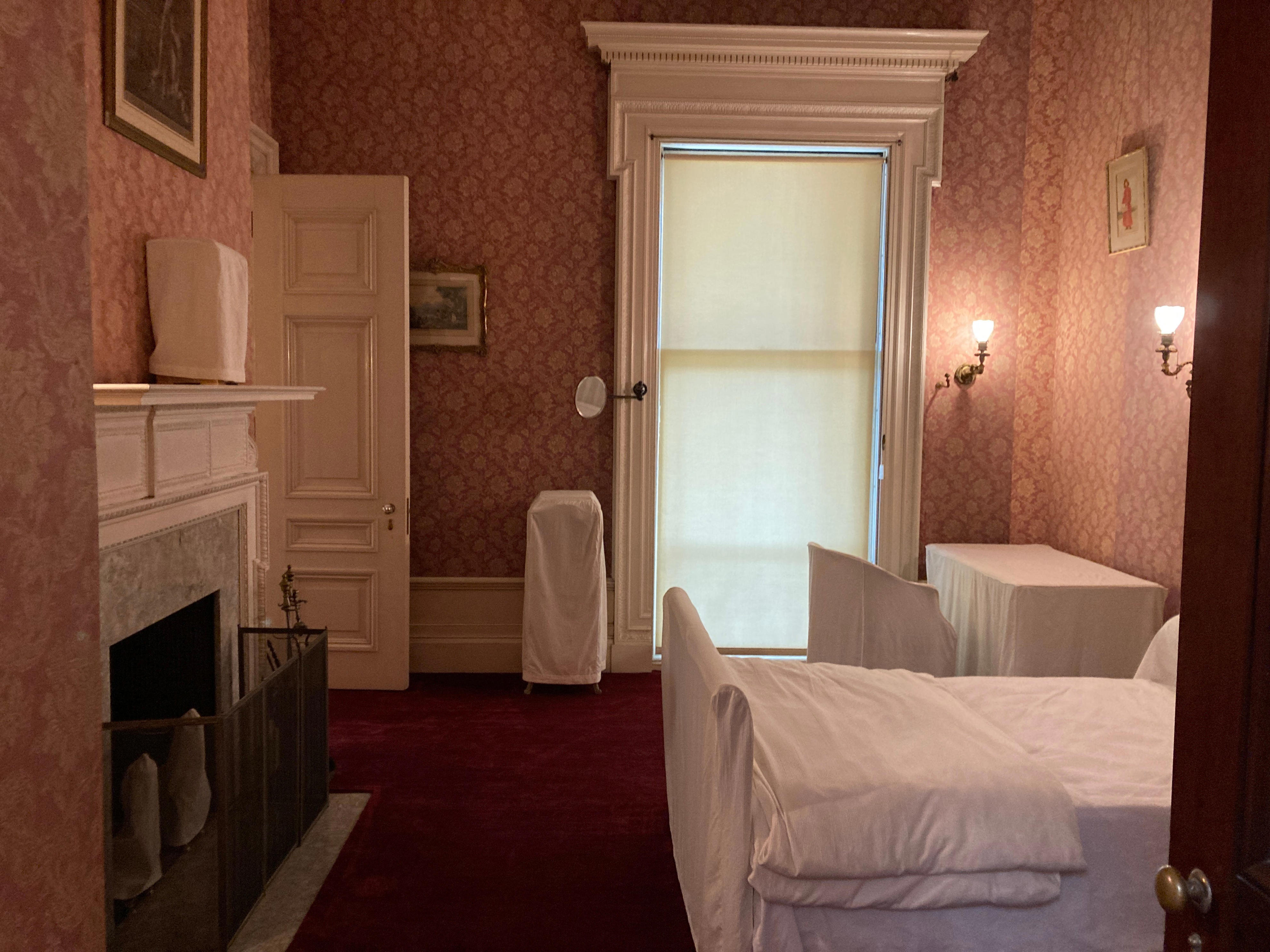 <p>When I visited in January, the guest bedrooms were staged to appear the way they would have at that time of year. It took servants weeks to cover and uncover every item in the home with custom-made sheets.</p>