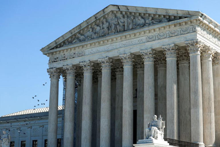 FILE PHOTO: The United States Supreme Court building is seen as in Washington, U.S., October 4, 2023. REUTERS/Evelyn Hockstein/File Photo