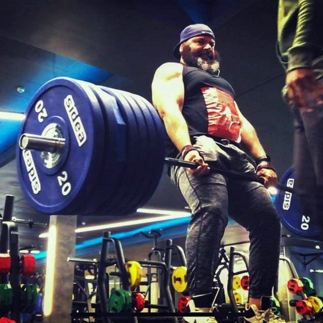 36-year-old mitchells plain powerlifter haroun petersen aims for world championship