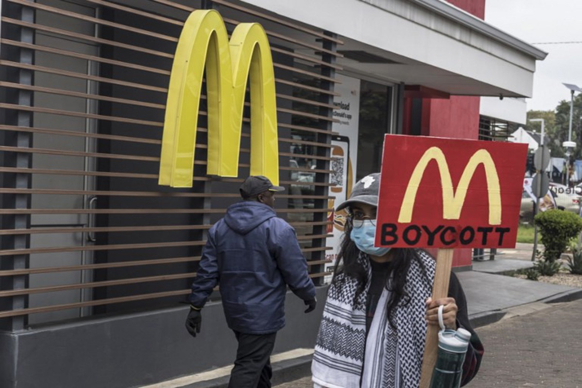 les boycotts pro-palestiniens pèsent sur les résultats de mcdonald's