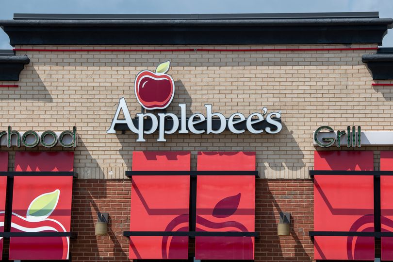 applebee's to close up to 35 locations across the us this year