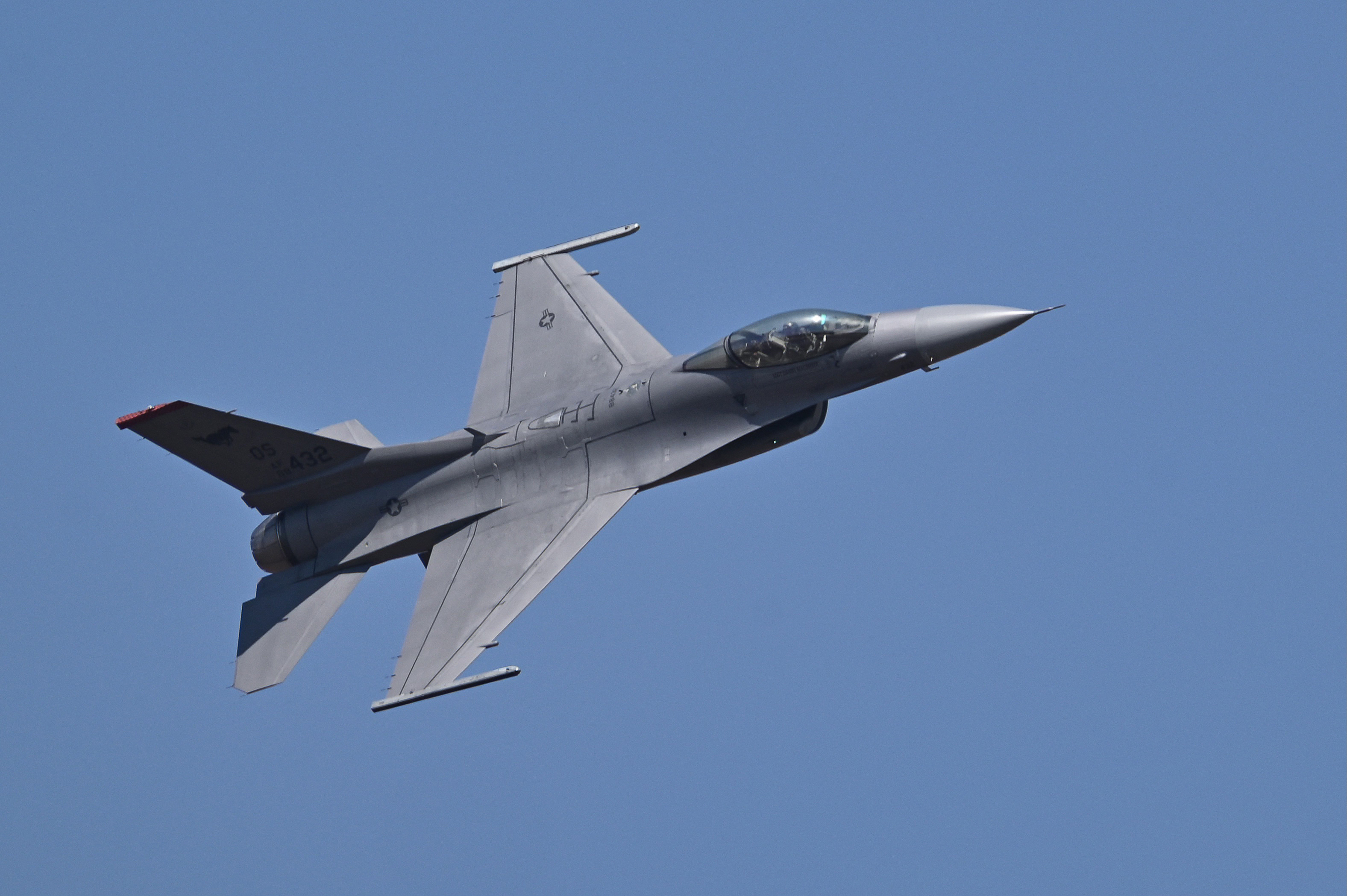 f-16 fighting falcon crashes in new mexico: everything we know