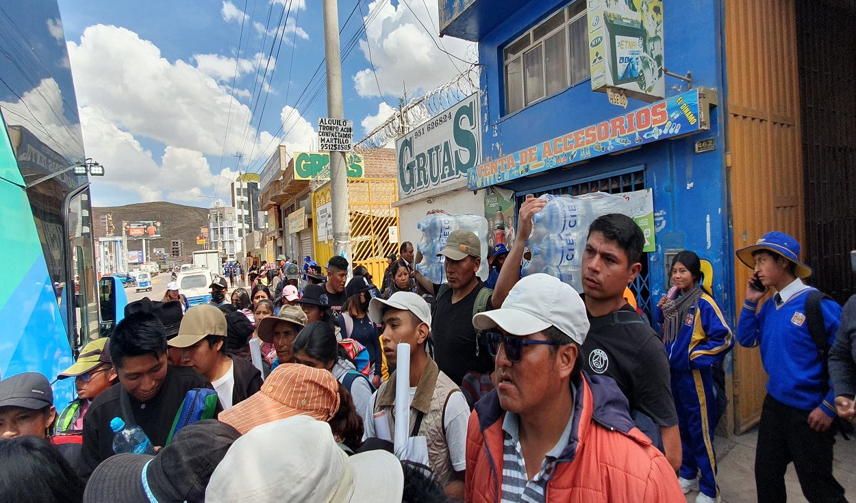 familiares de víctimas de protestas parten hacia lima este martes para exigir justicia