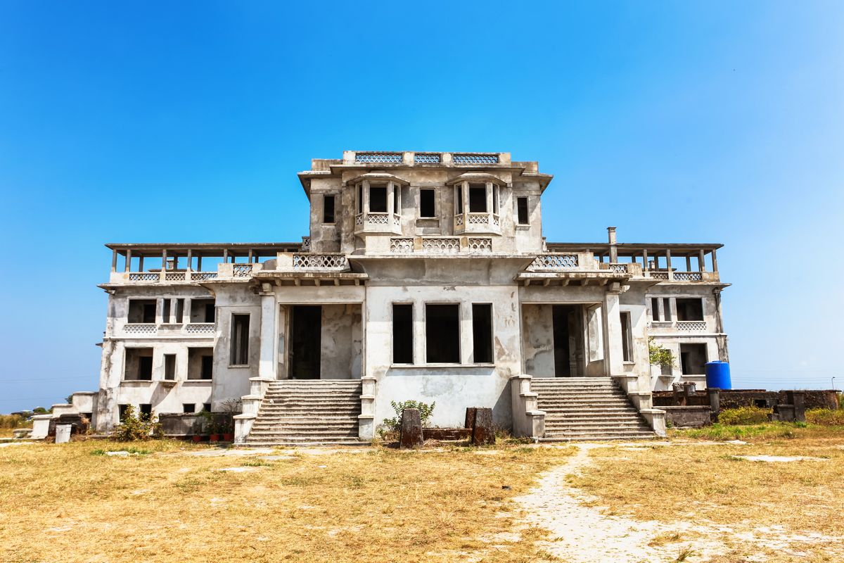 These Are the Creepiest Abandoned Hotels in the World