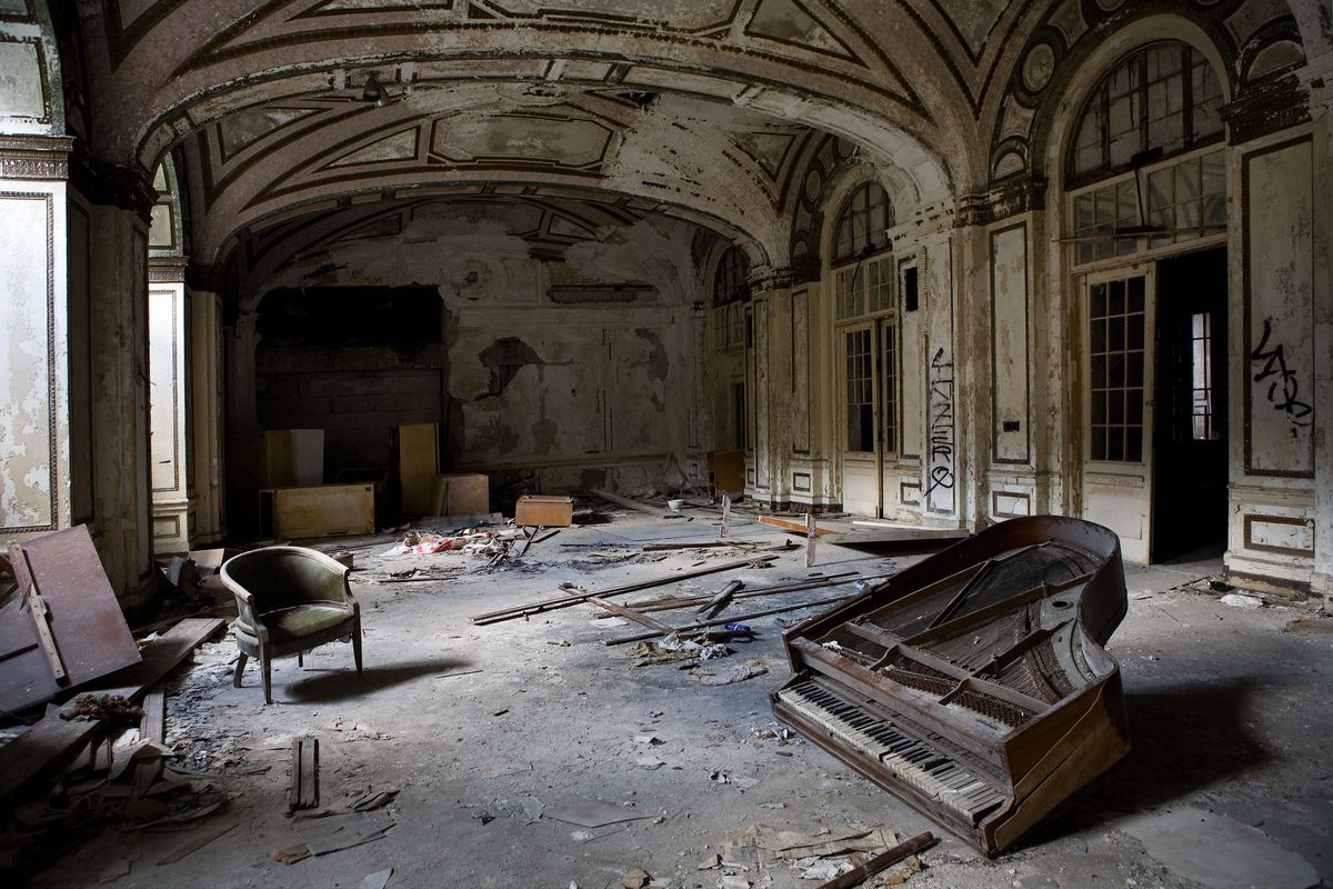 These Are the Creepiest Abandoned Hotels in the World