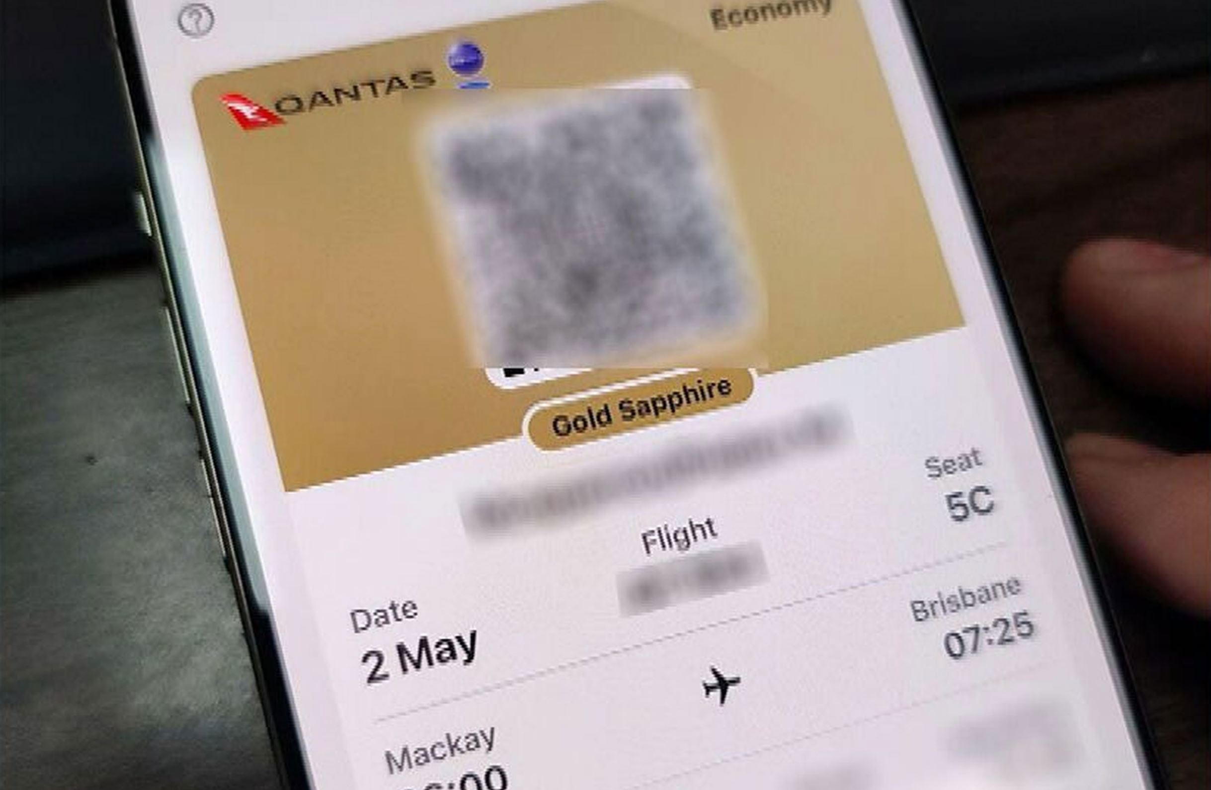 qantas app users report privacy glitch
