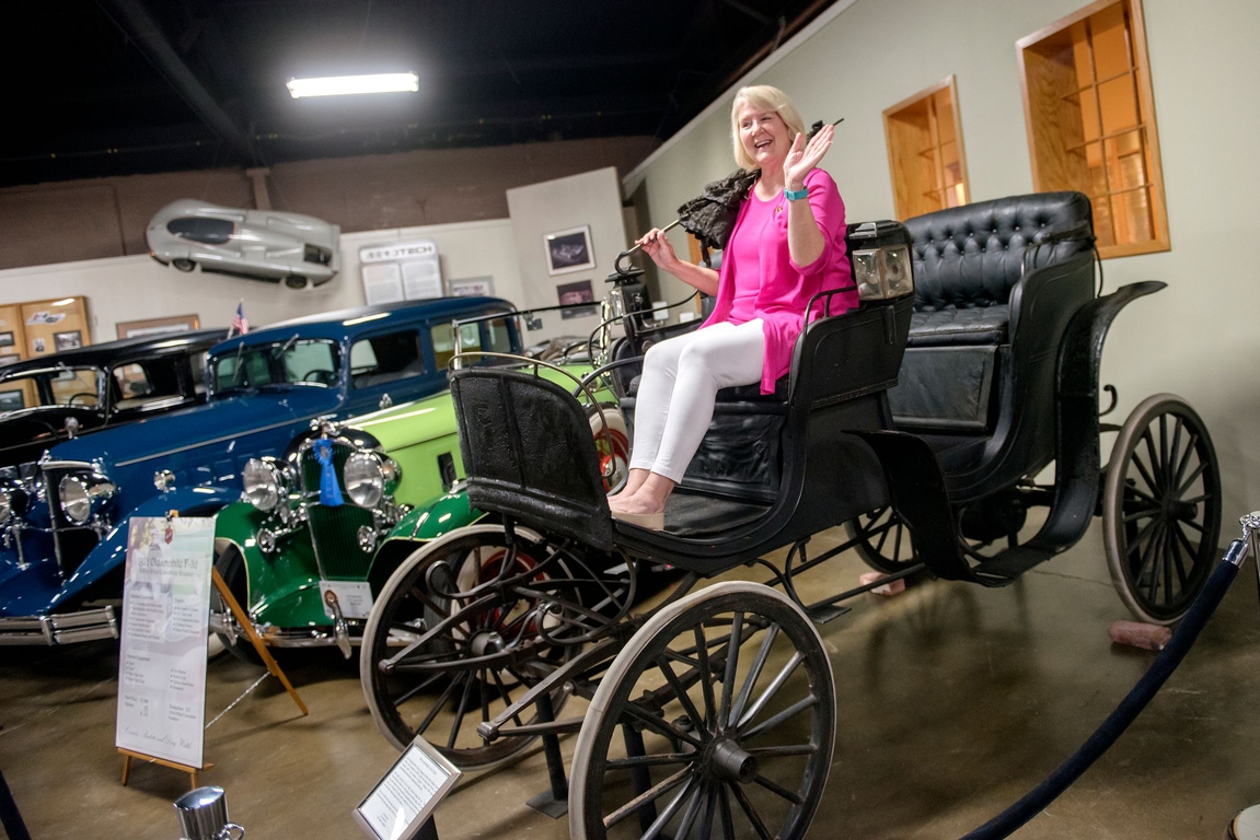 Oldsmobile ends 106-year run on this day in 2004