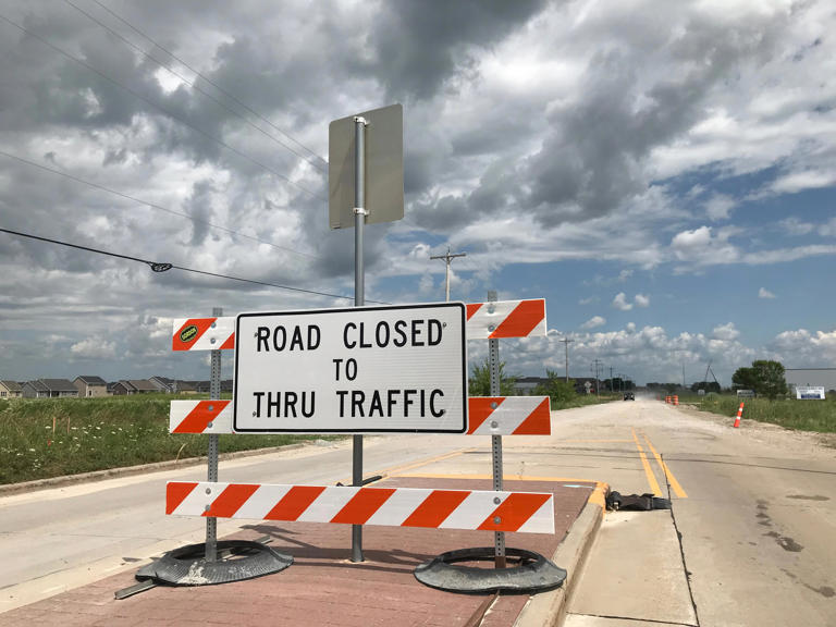 Local roads and I-41 lanes to close as WisDOT plans removal of overpass ...