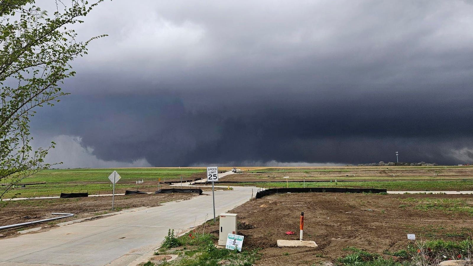 great plains and midwest prep for more tornadoes: here’s where they might hit
