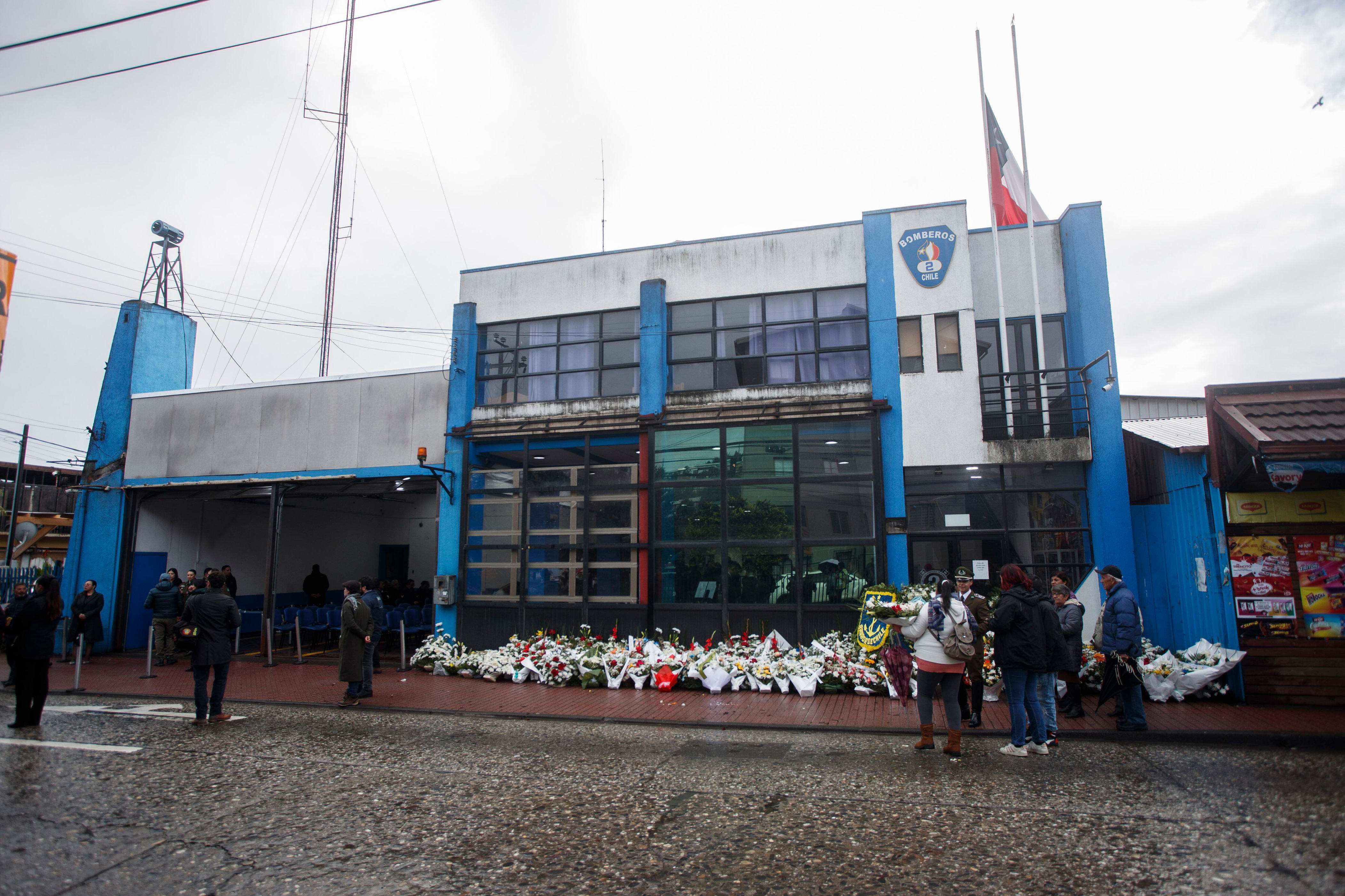 las emotivas imágenes de la despedida del suboficial mayor de carabineros, misael vidal, en curanilahue