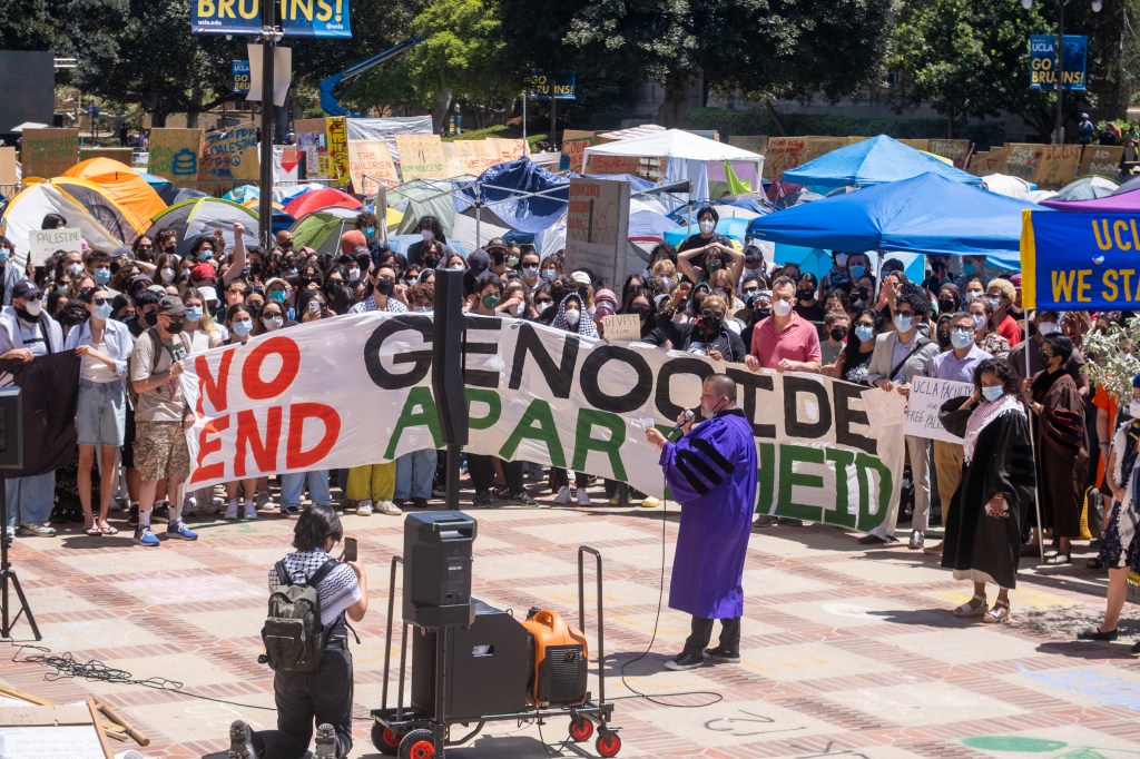 Pro-Israel Protester Attacked, Threatened With Taser At UCLA As Campus ...