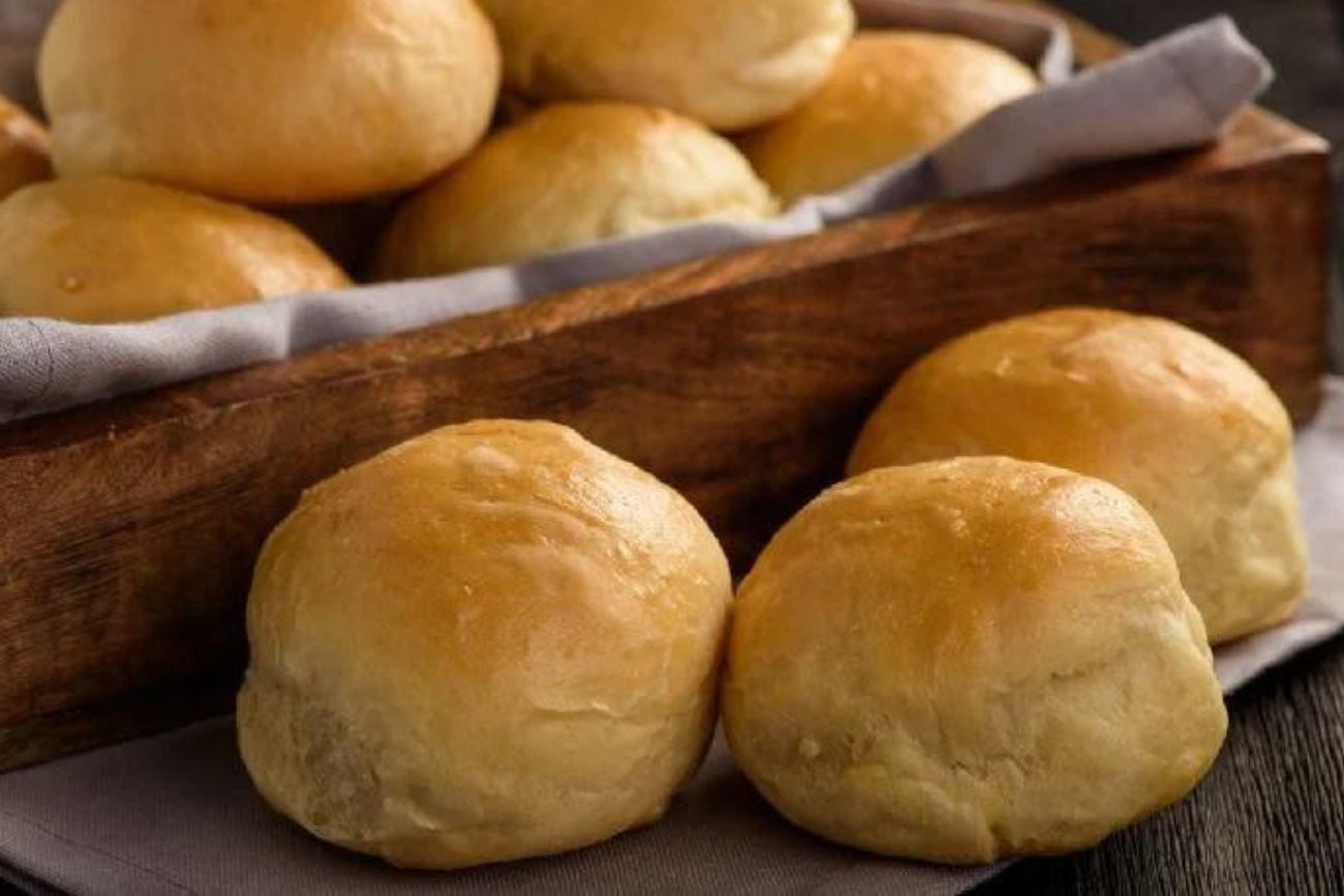 el paso a paso para preparar el mejor pan de cebolla: receta fácil y rápida