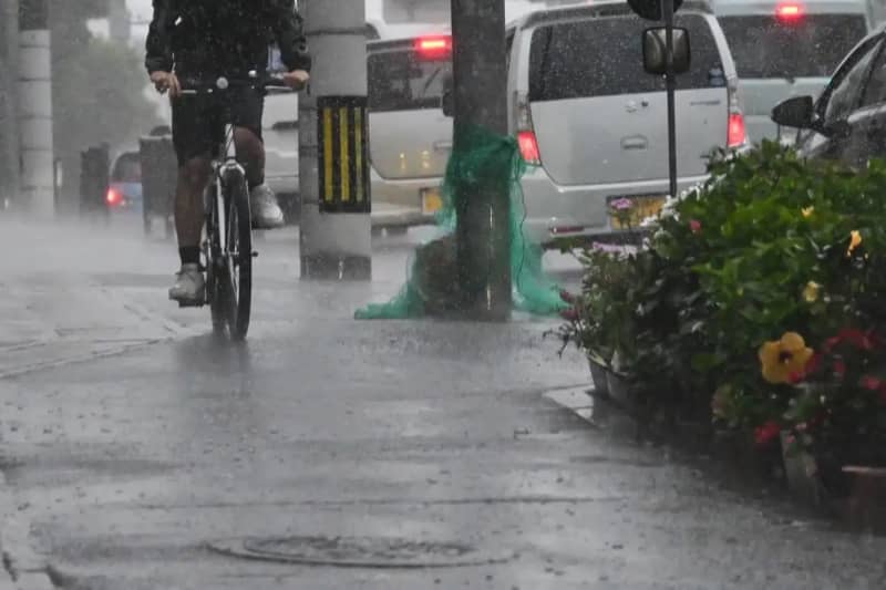 【5月1日天気】1時間に30ミリの激しい雨も 沖縄本島地方