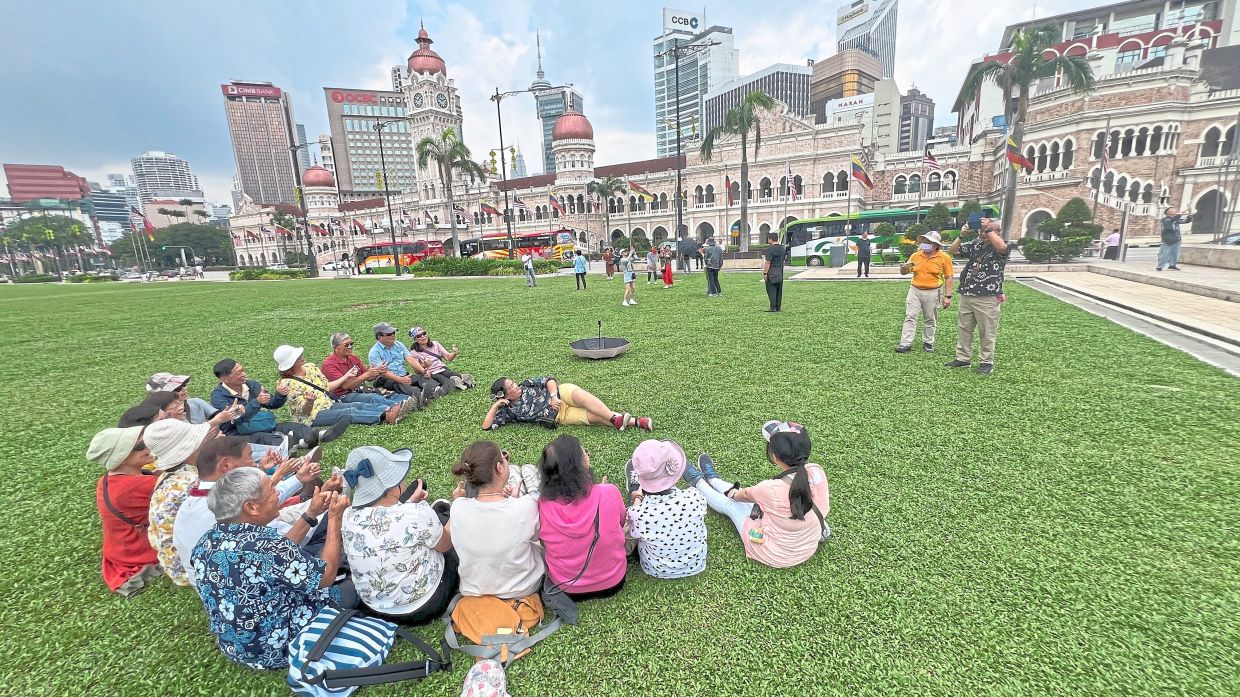 m’sia to see more chinese tourists during golden week