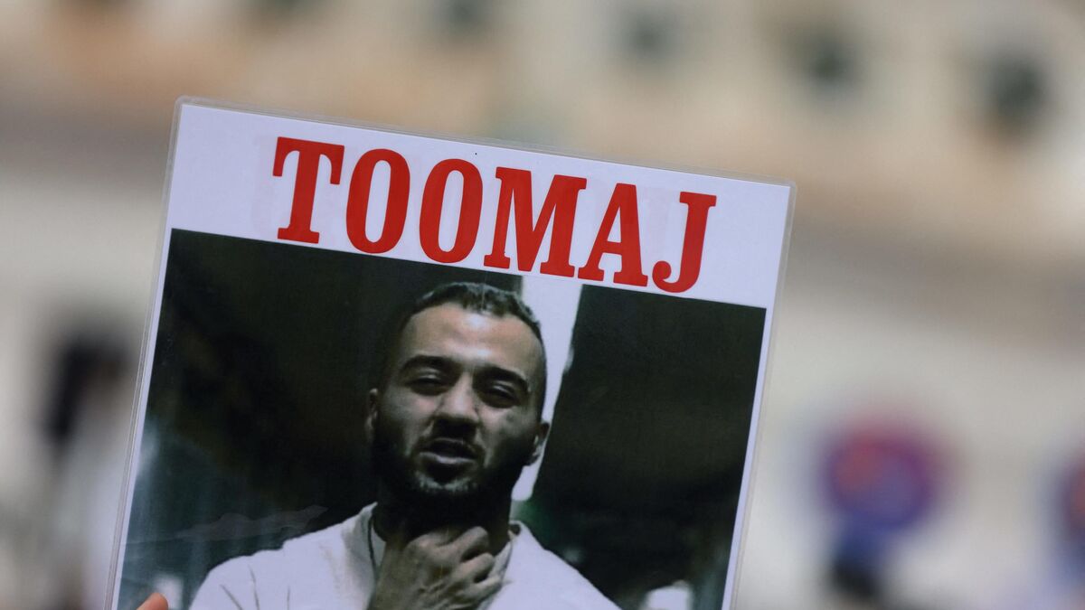 toomaj, rappeur condamné à mort en iran : un collectif appelle macron à « agir par tous les moyens »