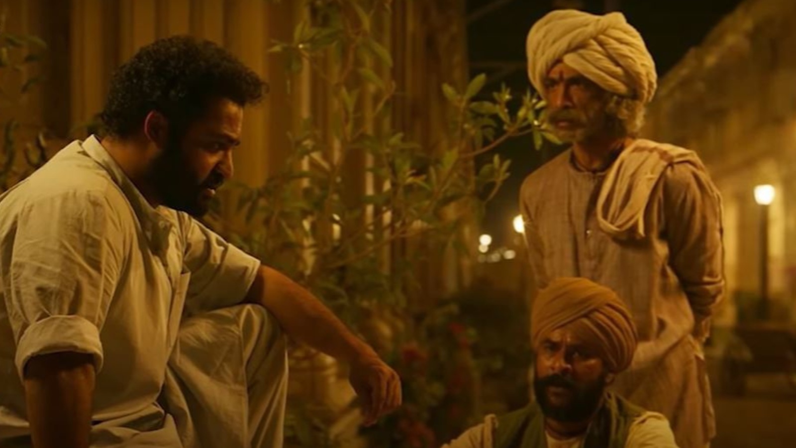 android, satya fan ram charan personally welcomed makarand deshpande to rrr set, veteran actor says his scenes were cut due to date issues