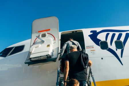 český prodejce letenek kiwi.com mění svůj model podnikání