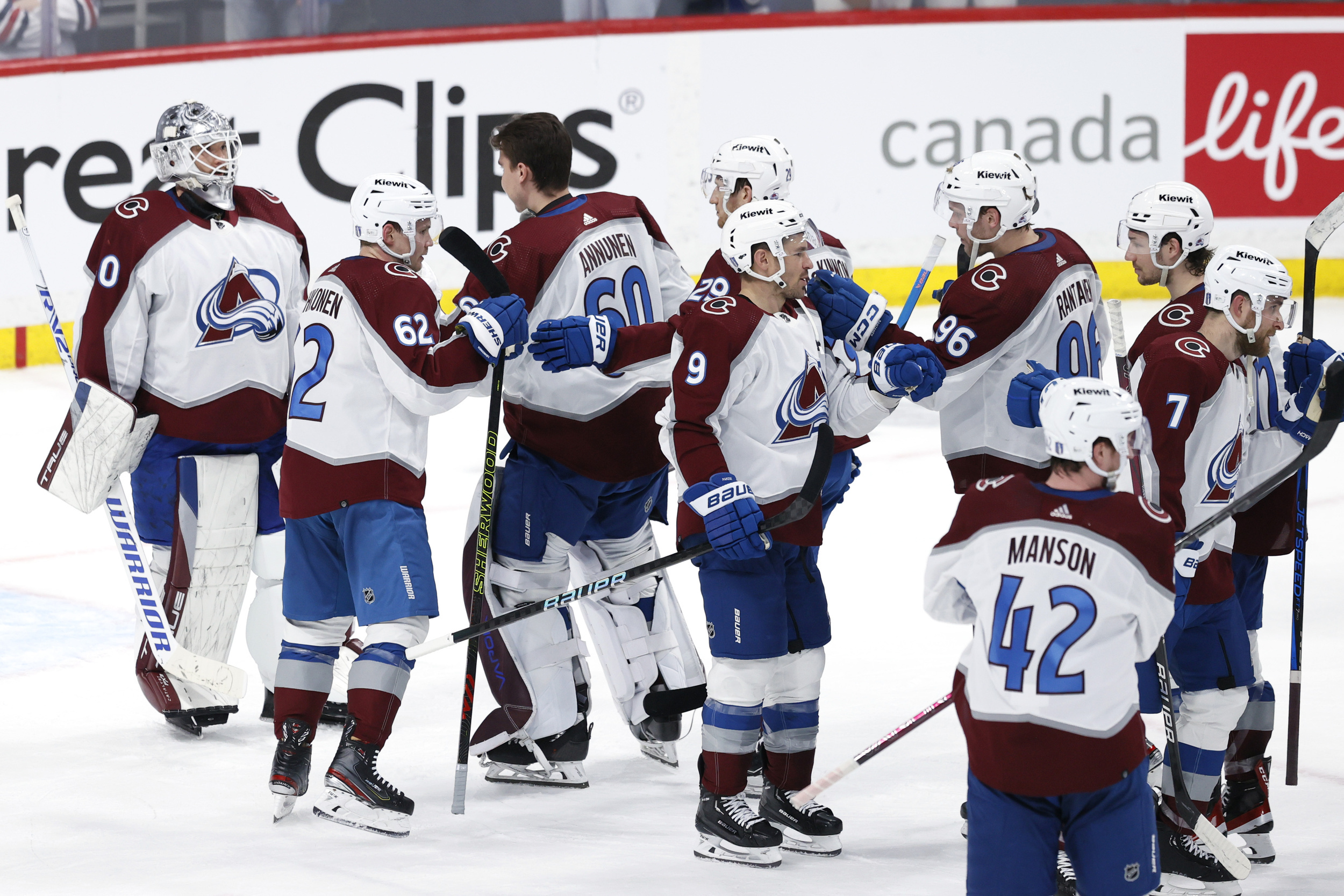avalanche beat jets to advance to nhl playoffs second round